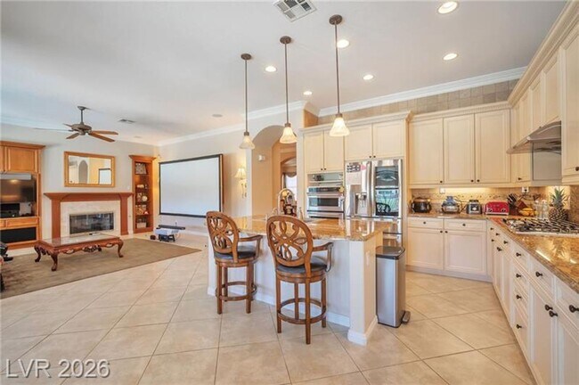Building Photo - LUXURY HOME IN SEVEN HILLS