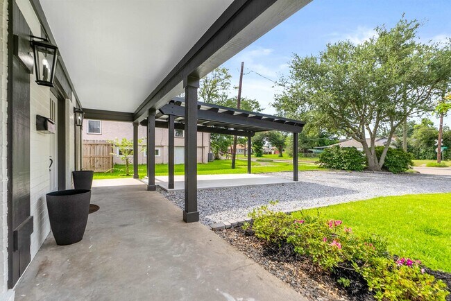 Foto del edificio - 503 W Sallier St