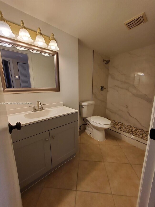 Foto del edificio - 313 SW 1st Ct