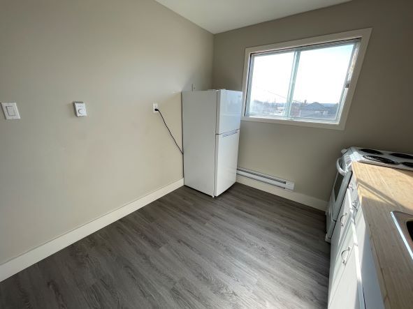 Building Photo - 17 Lockwood St