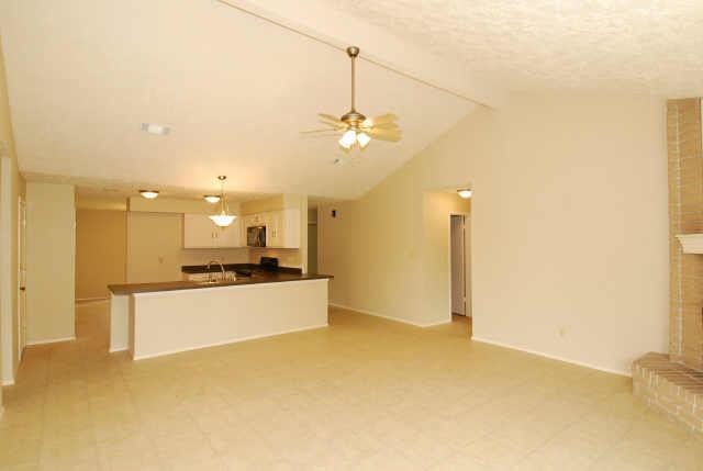 Building Photo - 13319 Wimbledon Oaks Dr
