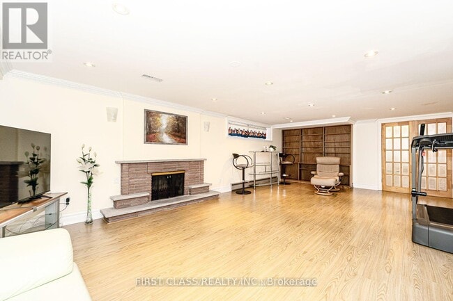 Photo du bâtiment - 81 Hillcrest Ave