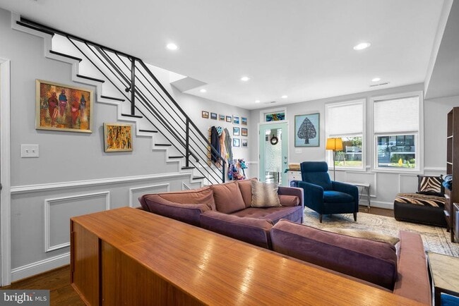 Building Photo - 1275 Oates St NE