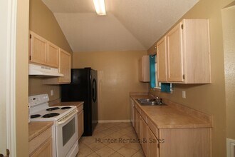 Building Photo - 3613 Christie Dr