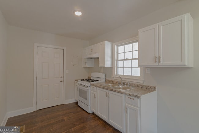 Building Photo - 1417 Clark Ave