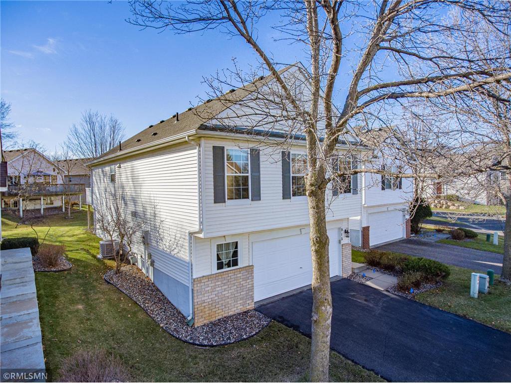 Foto principal - 916 Parkside Blvd