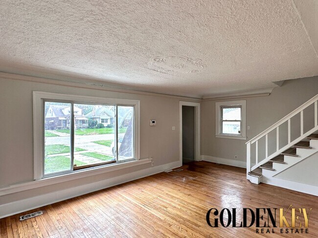 Building Photo - !!Now Presenting!! Amazing new updated 3 B...