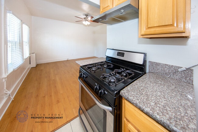 Building Photo - 463 S. Hartford Ave.