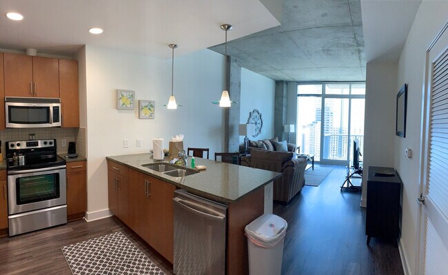 Foto del edificio - 544 S Church St