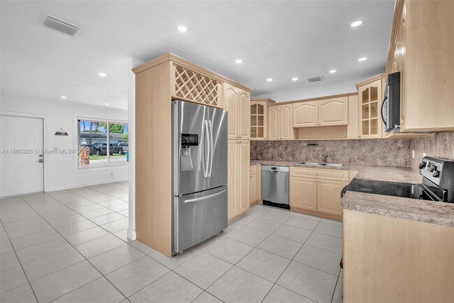 Foto del edificio - 3341 SW 94th Ct