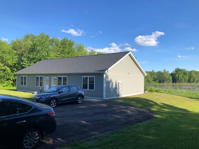 Building Photo - 9 Woodduck Ln
