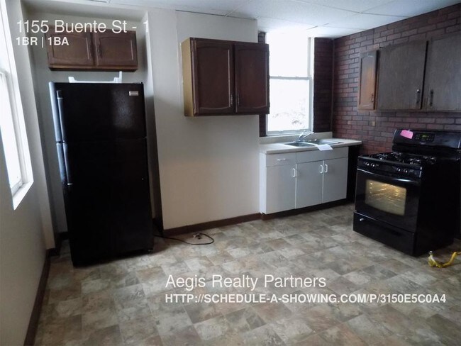 Building Photo - 1155 Buente St
