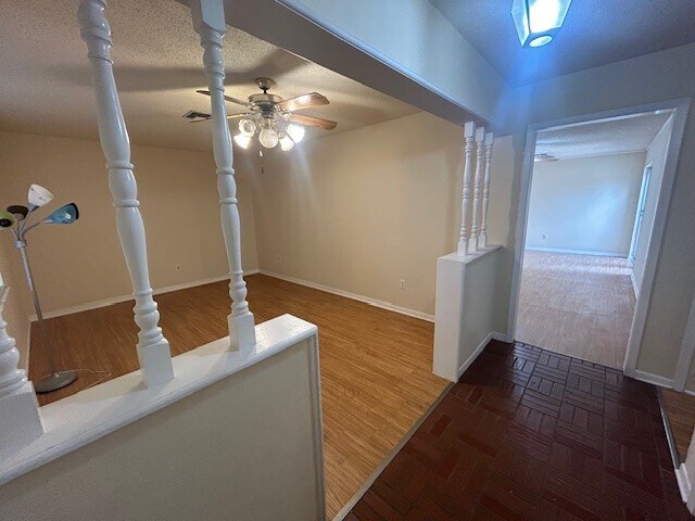 Foto del edificio - 724 Kipling Dr