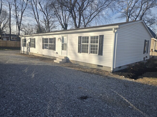 Foto del edificio - 223 E Park Ave