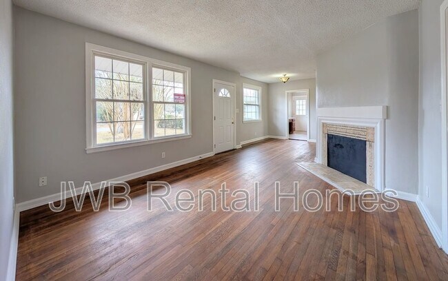 Foto del edificio - 1220 Glen Laura Rd