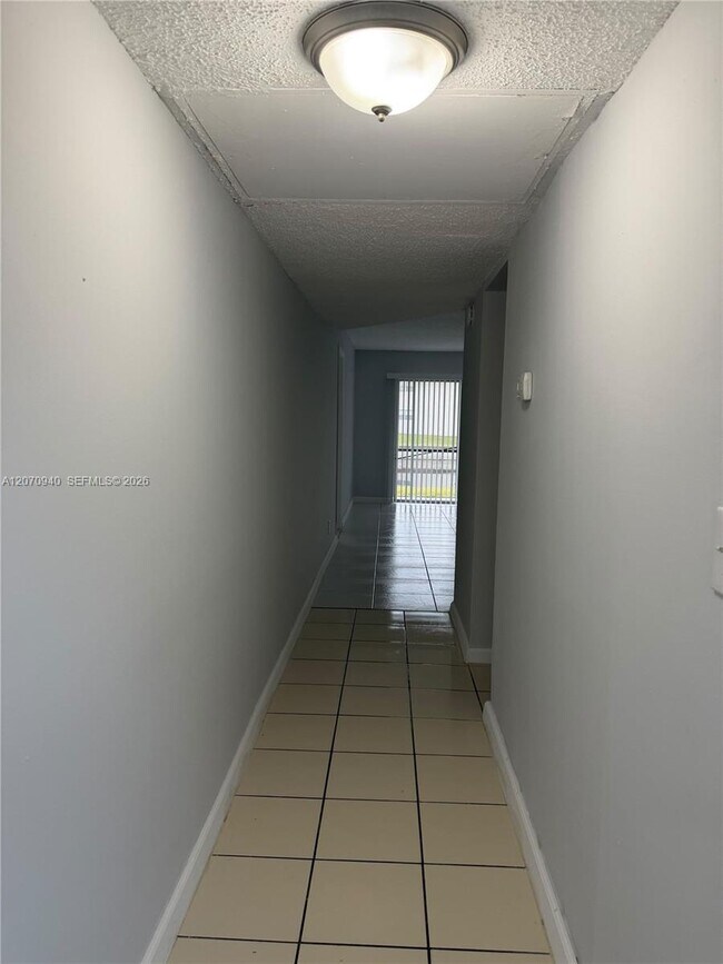 Building Photo - 7925 S Colony Cir