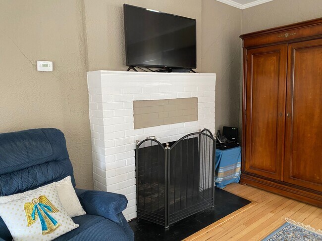 Foto del edificio - 46 Sterling Ct