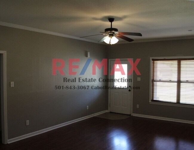 Foto del edificio - Sorry No Smoking and Pets Permitted with Restrictions