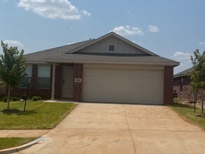 Building Photo - 2001 Chestnut Oak Ct