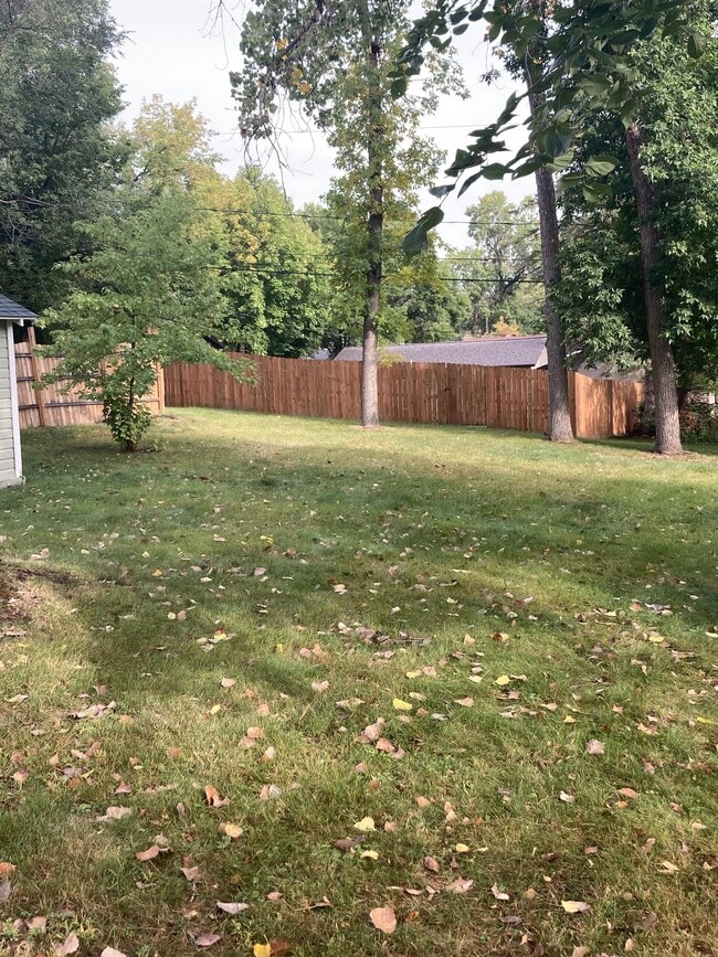 Foto del edificio - 630 W 7th Ave