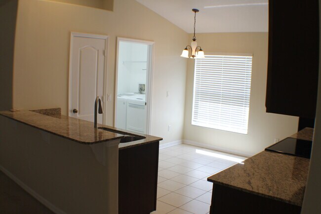 Foto del edificio - 3843 Langdrum Dr