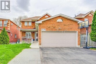 Building Photo - 5295 Thornwood Dr