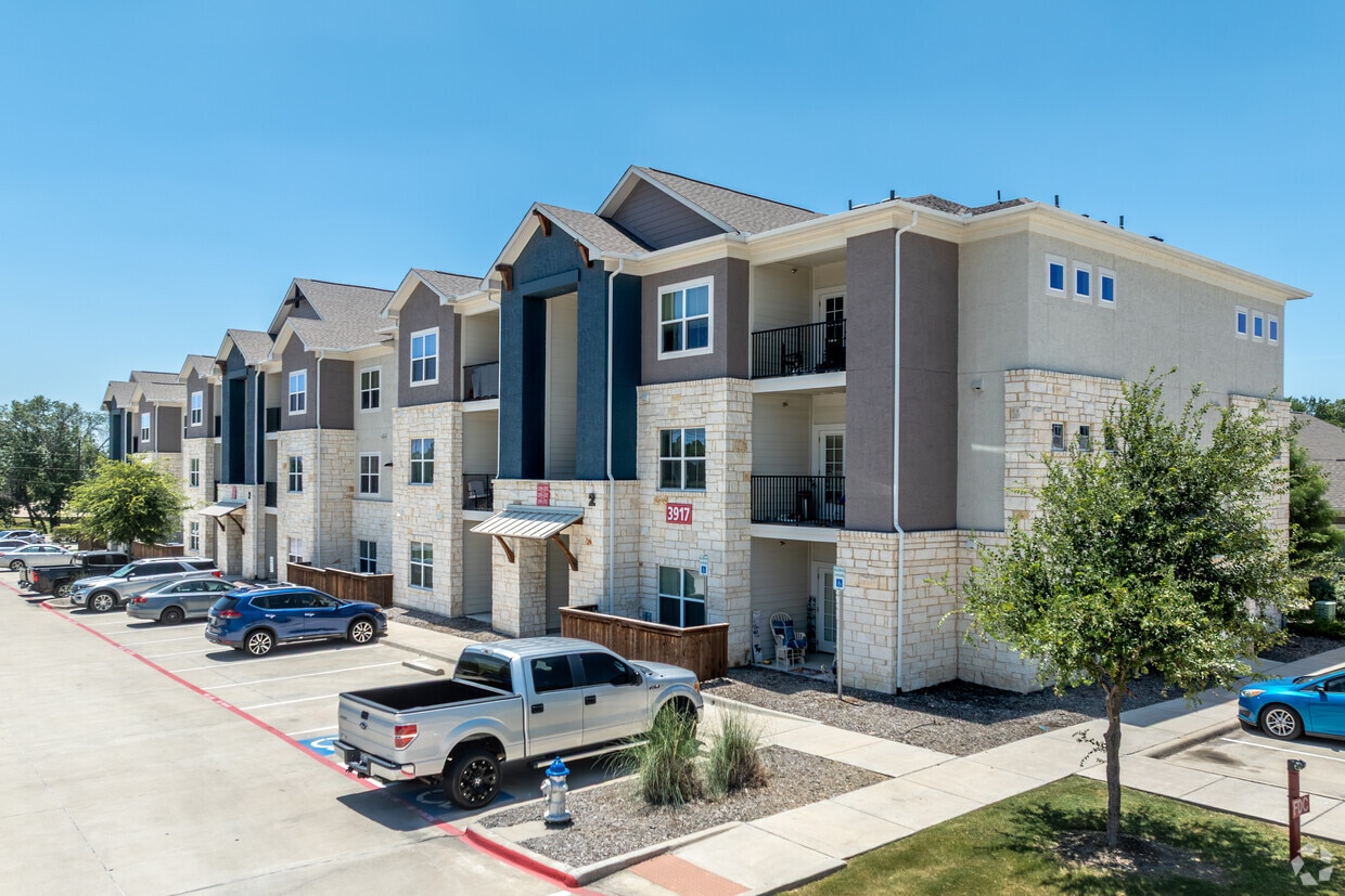 Primary Photo - Residences of Long Branch