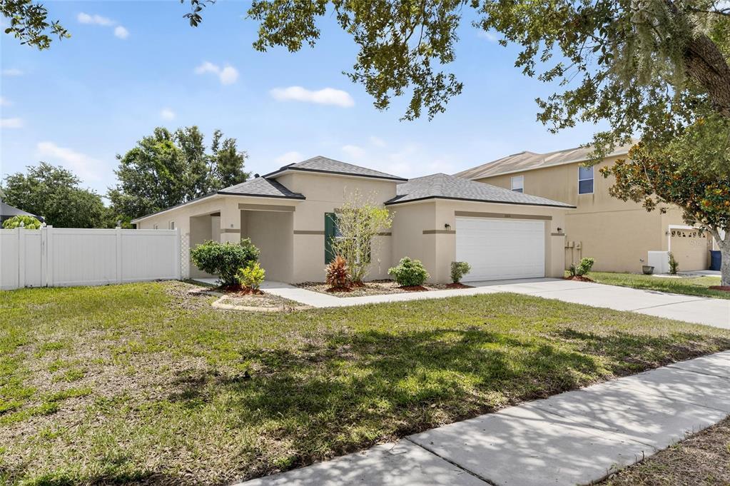 Primary Photo - 10610 Boyette Creek Blvd