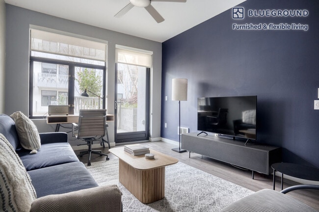 Building Photo - 690 Long Bridge St