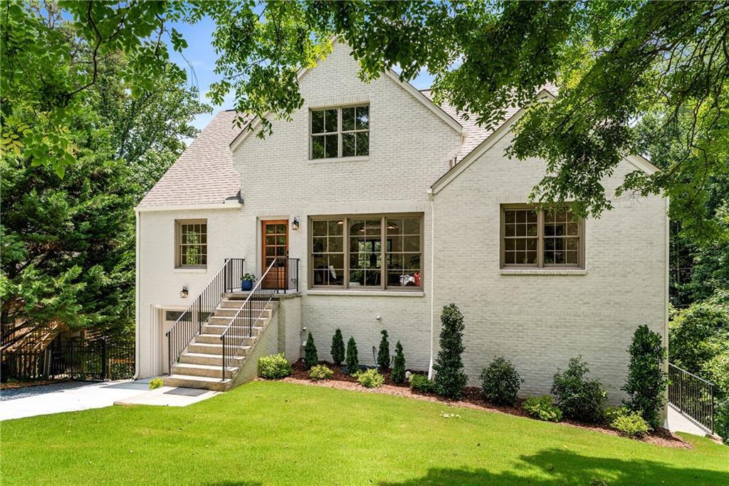 Foto principal - 1327 Harvard Rd NE