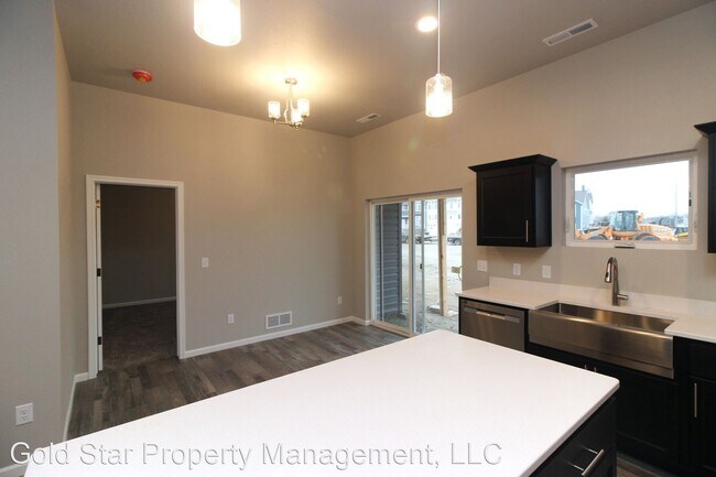 Building Photo - 3 br, 2 bath House - 3827 Lillian Ct