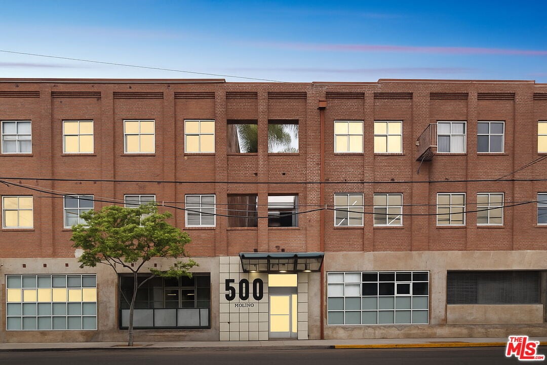 Primary Photo - 500 Molino St