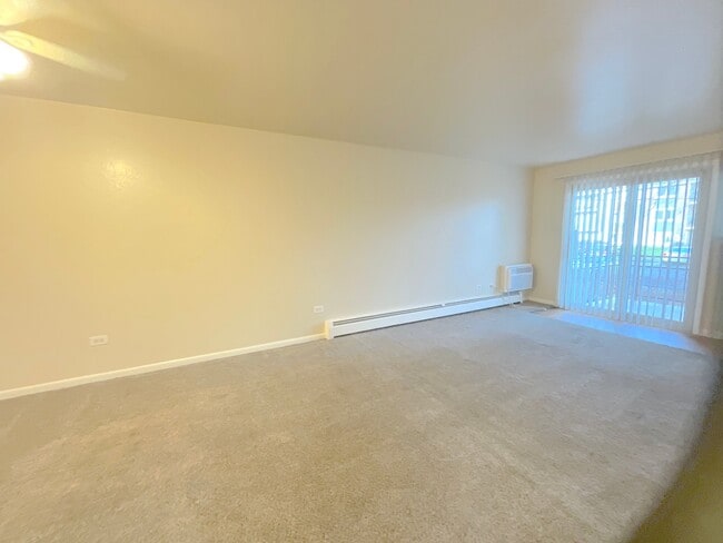 Building Photo - 1375 Everett Ct