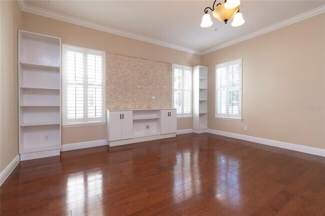 Building Photo - 2987 Lindale Ave