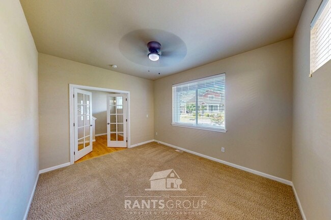 Foto del edificio - "Cozy" Meets "Modern": 3-Bedroom Home with Dreamy Front Porch Retreat!