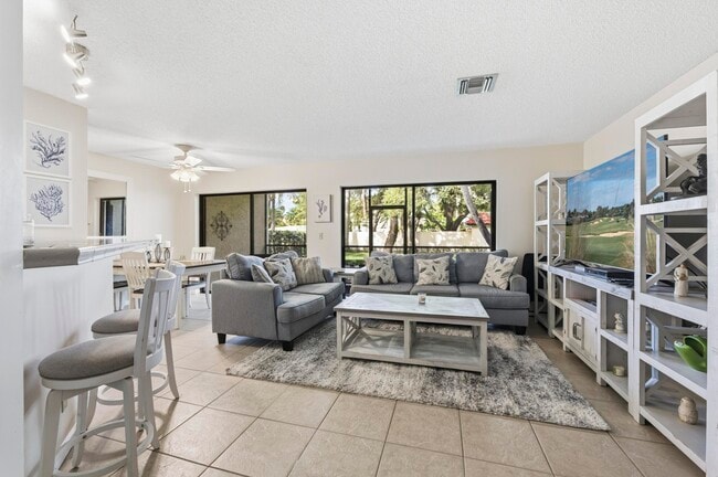 Foto del edificio - 15 Lexington Ln E