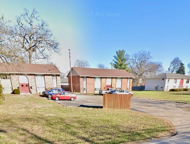 Building Photo - 730 Symmes Rd