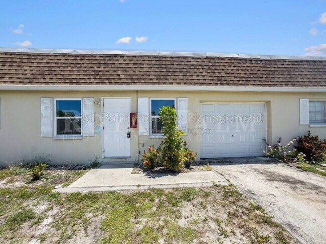Foto del edificio - 6617 Warwick Cir