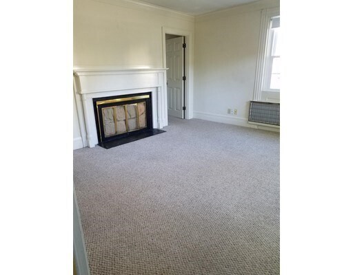 Primary Photo - 212 Sandwich St