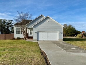 Building Photo - 209 Oyster Ln