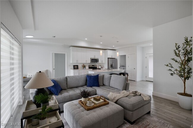 Foto del edificio - 2712 Embers Pkwy W