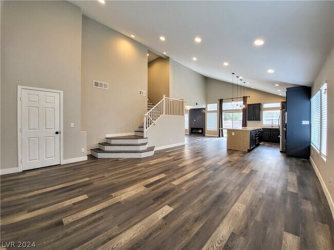 Foto del edificio - 4510 Lone Mesa Dr