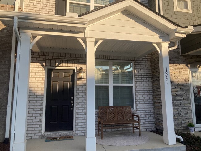 Photo - FULLY FURNISHED Home in Hermatige