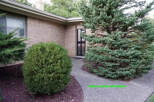 Foto del edificio - 6608 Sunset Ln
