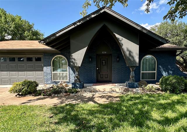 Foto principal - 120 Lakeway Dr
