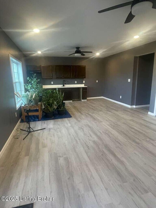 Foto del edificio - 114 Belden Trl