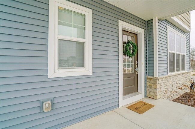 Building Photo - 601 Tawny Elm Pkwy