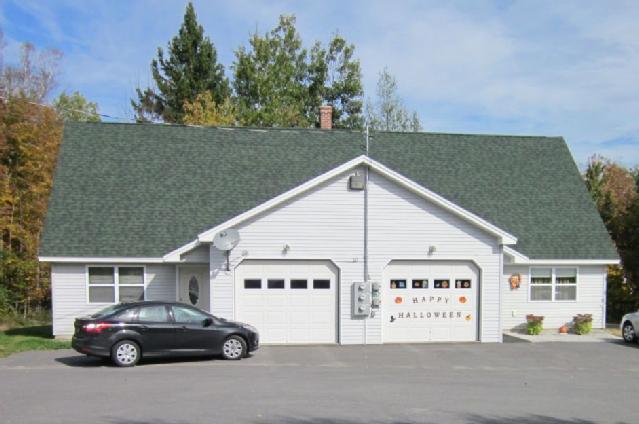 Building Photo - 10 Brainard Ct