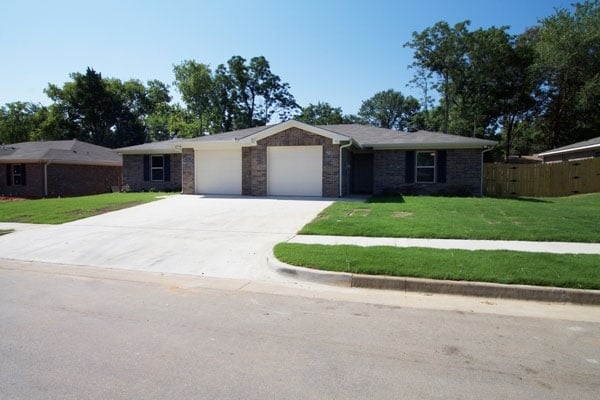 Primary Photo - 12400 Kara Lynn Pl