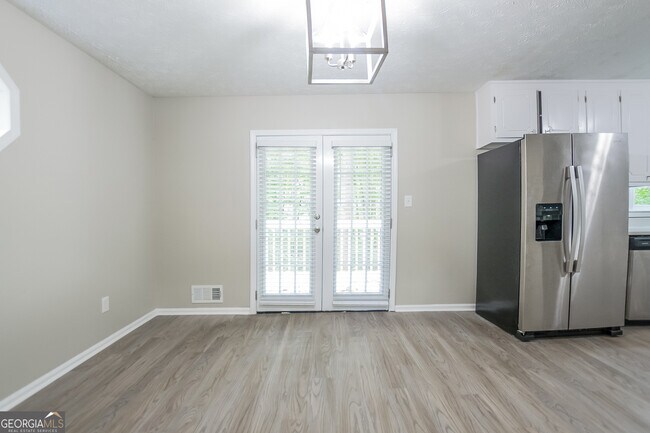 Foto del edificio - 141 Dogwood Ct